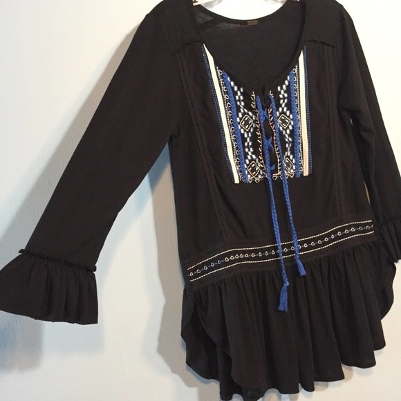 𝅺POOF Boho Hippie Embroidered Ruffle Lace Up Top Peplum Hem Women’s S Festival - Picture 2 of 8